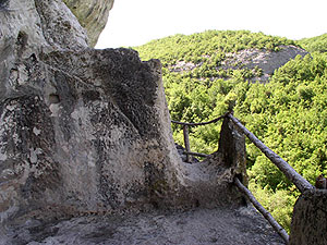 Пещерный монастырь Чилтер-Коба http://sova.rsh.ru
